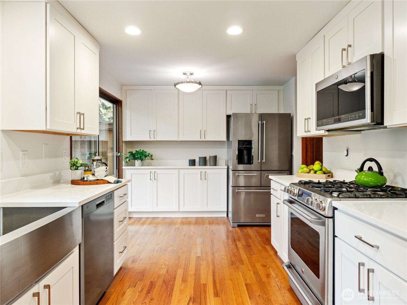 17519 NE 38th Court #9B, Redmond, WA 98052