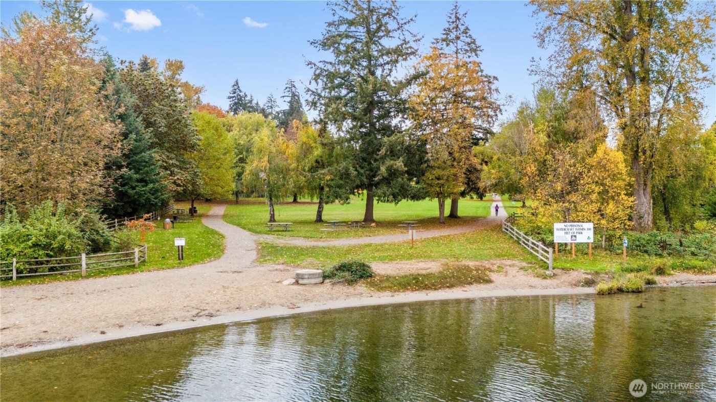 17519 NE 38th Court #9B, Redmond, WA 98052