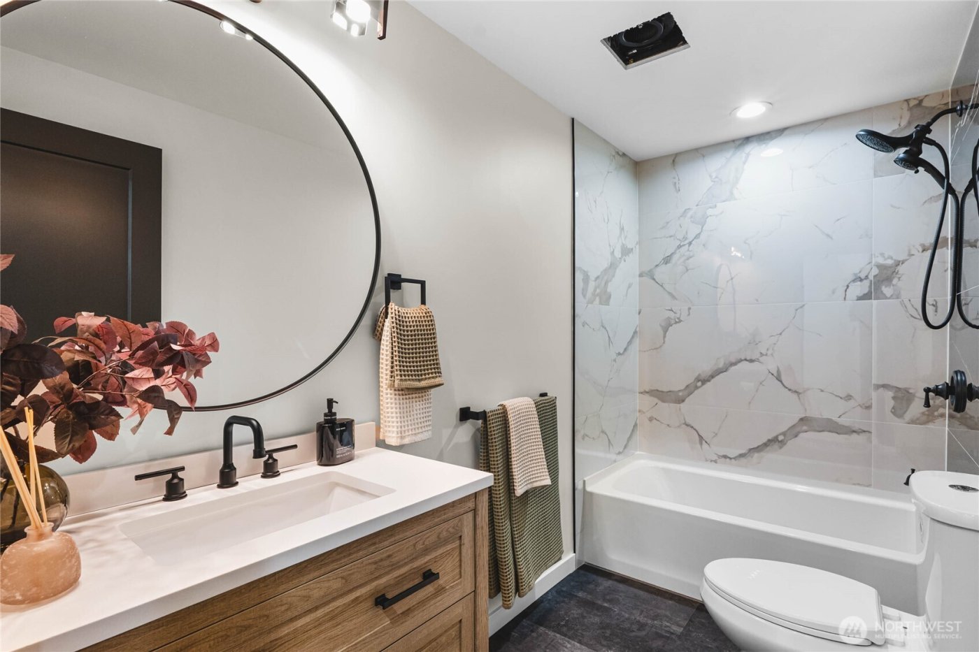 7622 S Thompson Ave , Tacoma, WA 98408