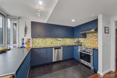 2125 1st Avenue #1702, Seattle, WA 98121 - Photo 12