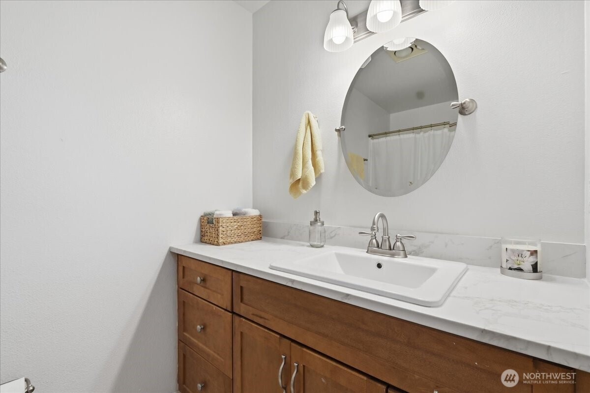 13102 NW 8th Way #C, Vancouver, WA 98685