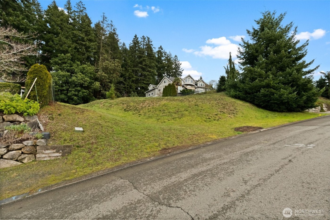 10323 51st Street NW, Gig Harbor, WA 98335