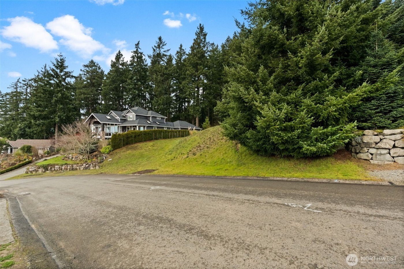 10323 51st Street NW, Gig Harbor, WA 98335