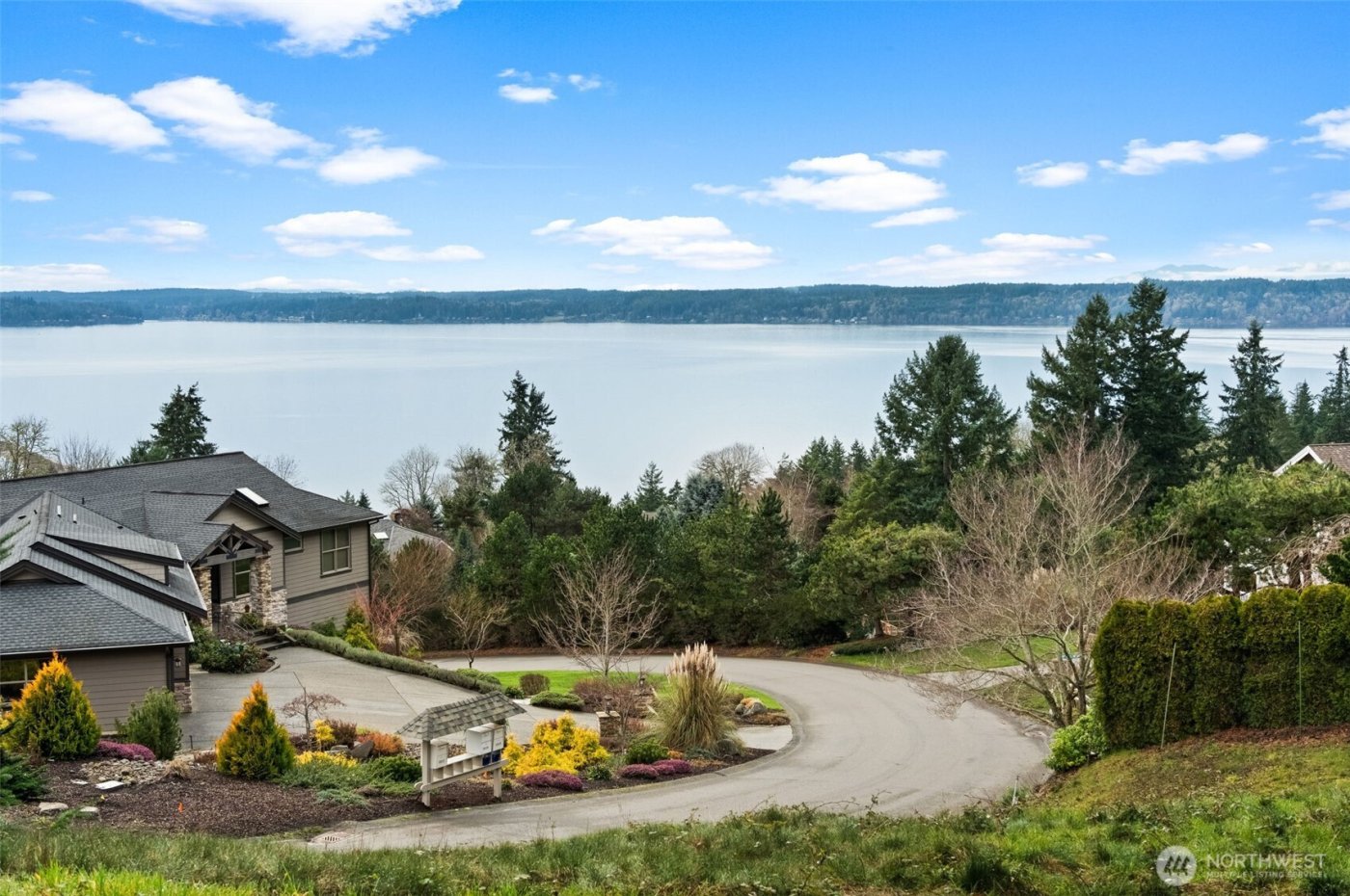 10323 51st Street NW, Gig Harbor, WA 98335