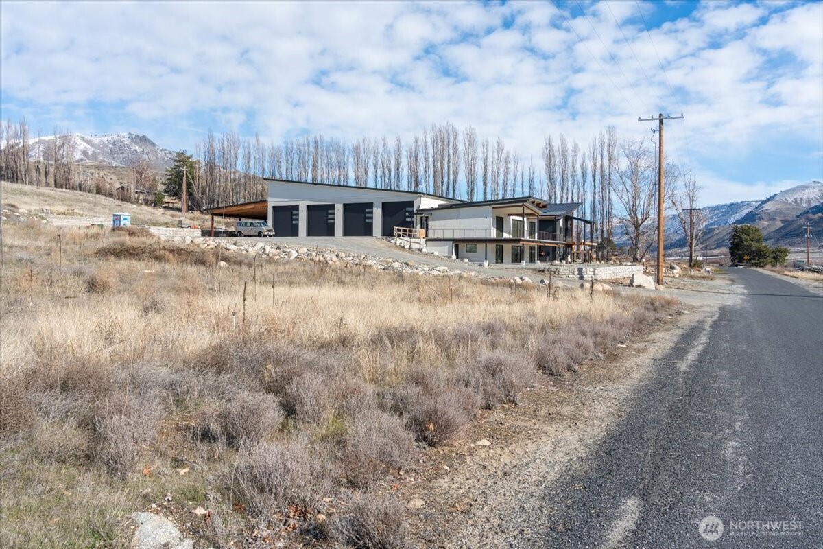 4241 Stayman Flats Road , Chelan, WA 98816