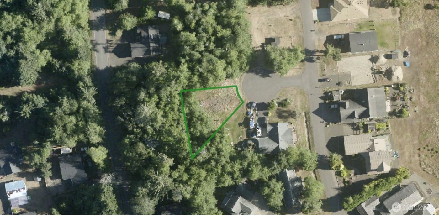 239 Mallus Court SE, Ocean Shores, WA 98569