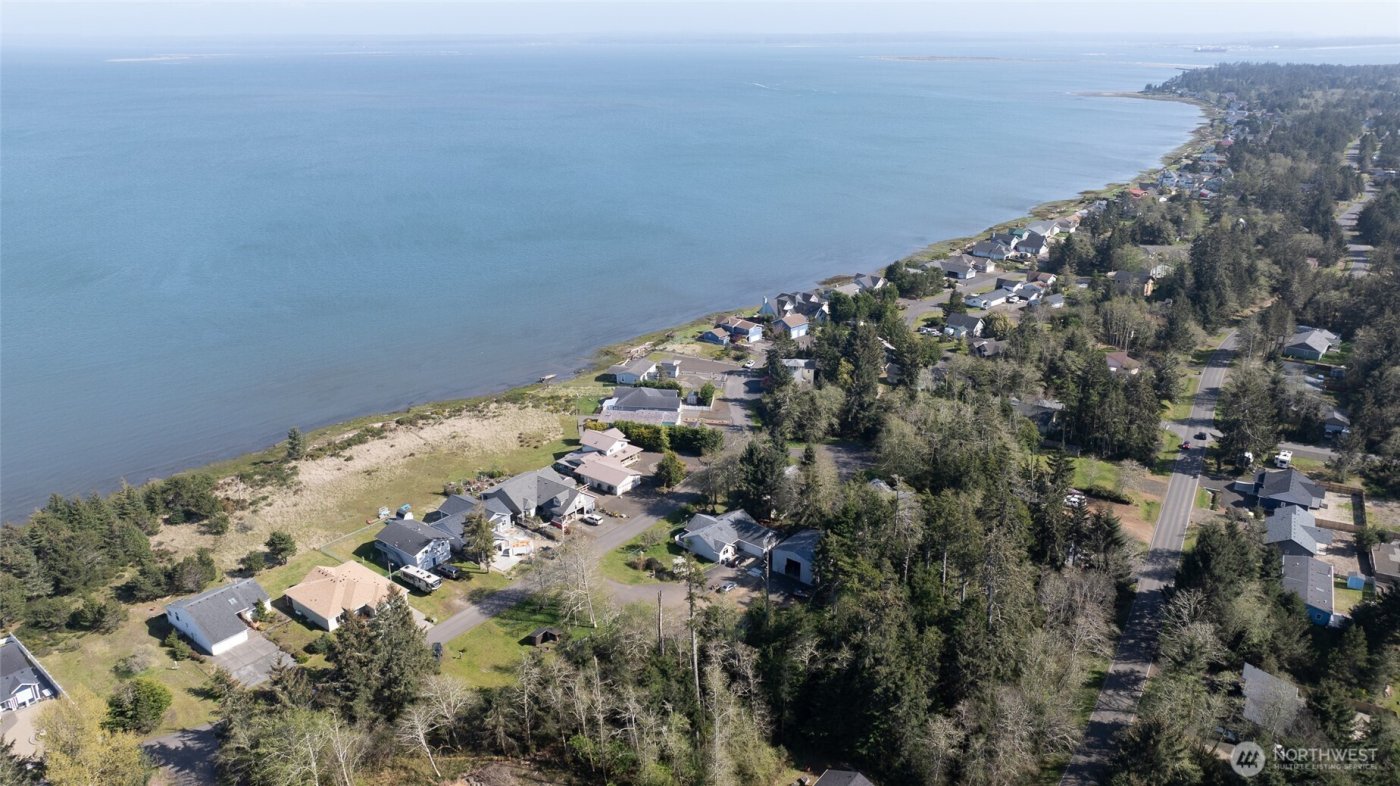 239 Mallus Court SE, Ocean Shores, WA 98569