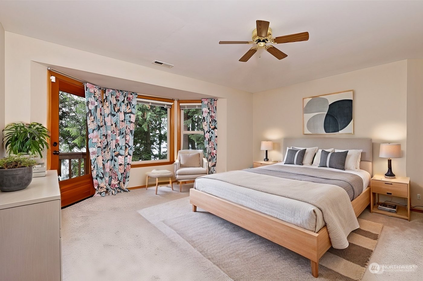 898 SE Dahman Road , Shelton, WA 98584
