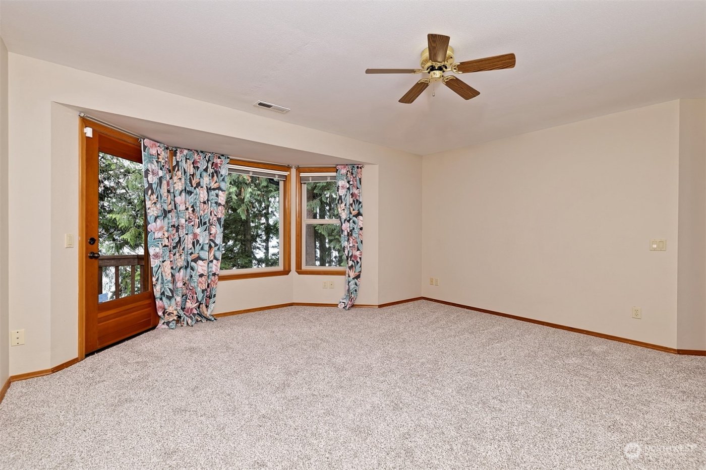 898 SE Dahman Road , Shelton, WA 98584