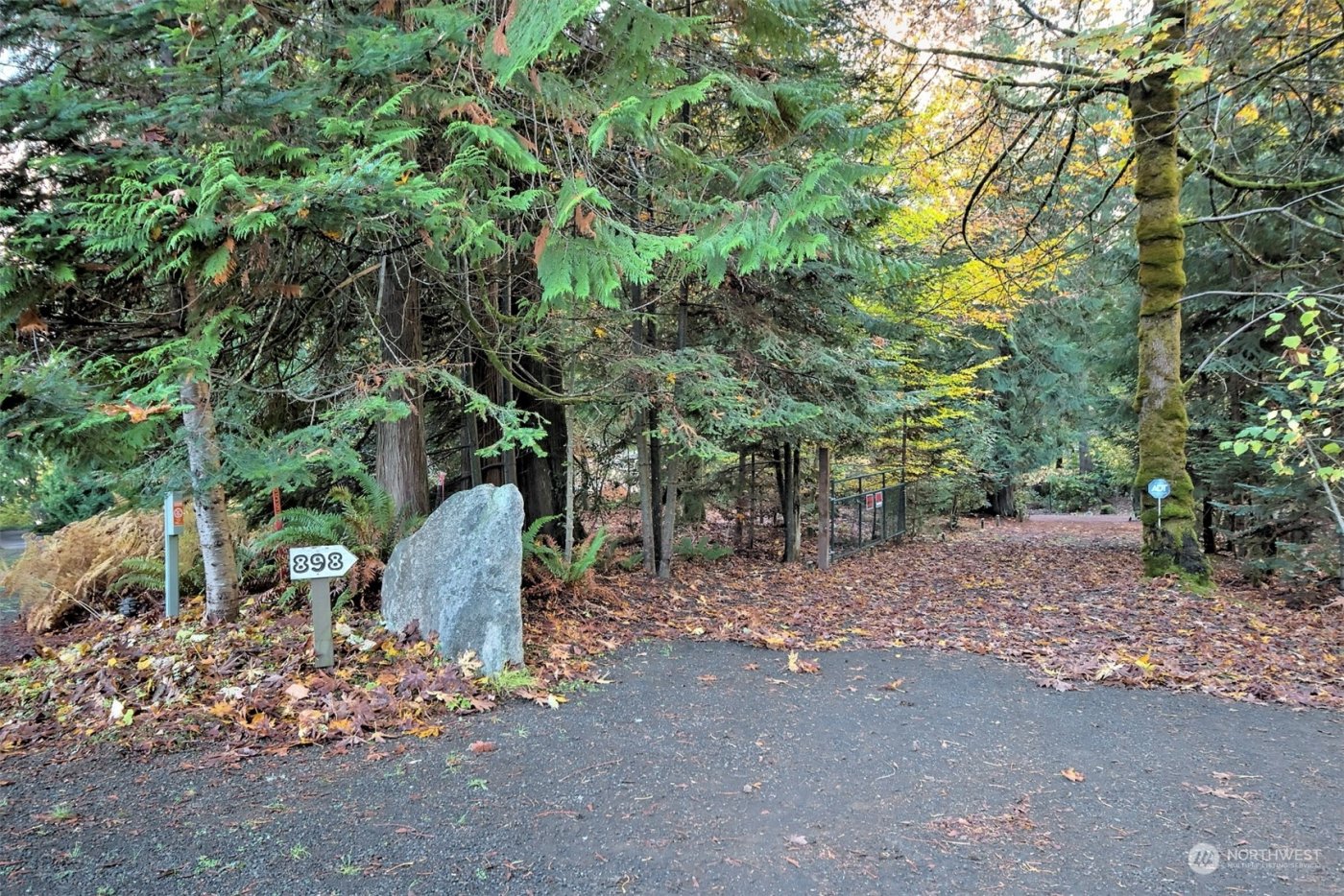 898 SE Dahman Road , Shelton, WA 98584