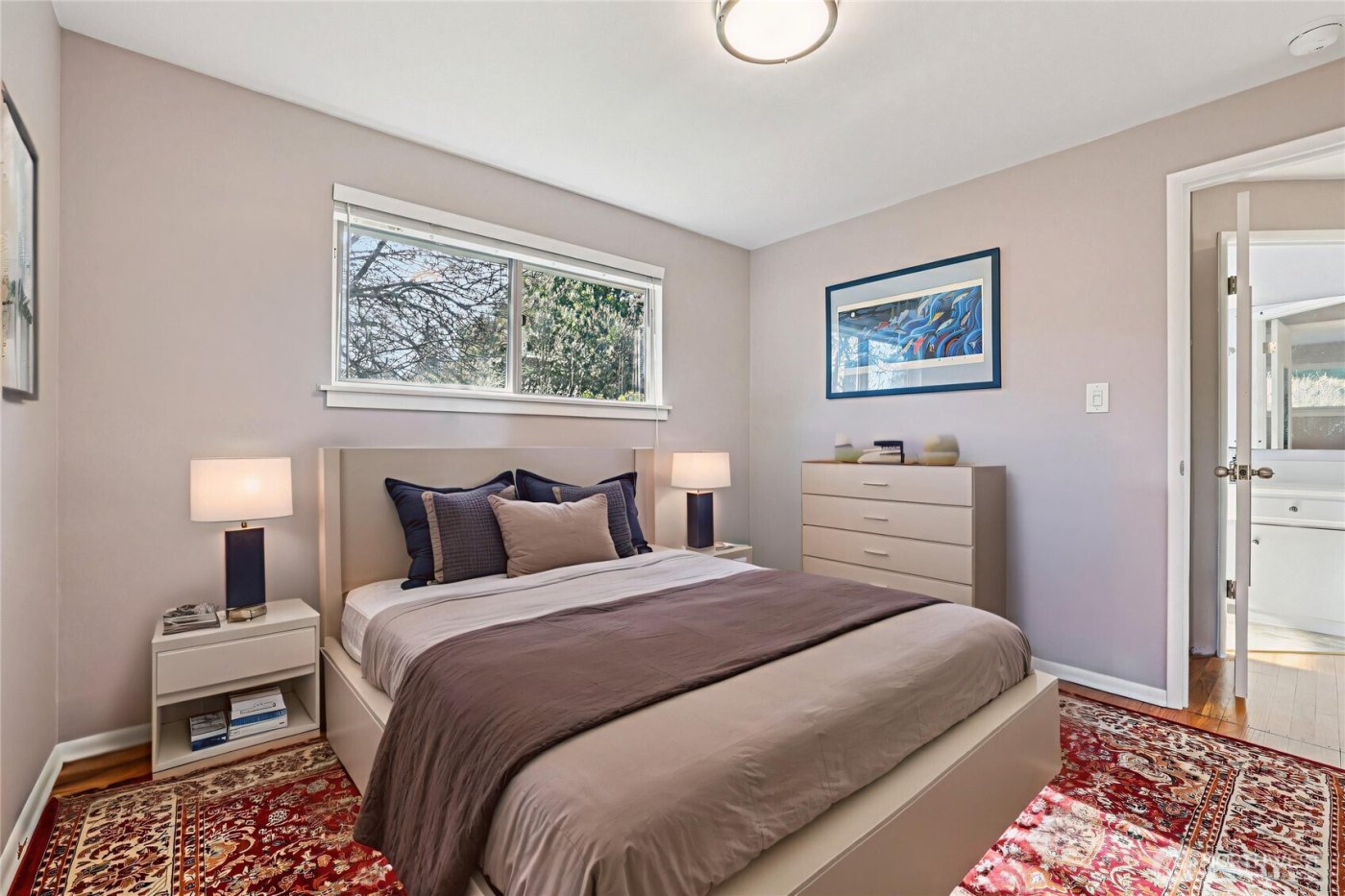 11537 Corliss Avenue N, Seattle, WA 98133-8534