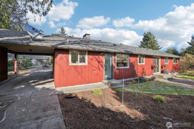 11537 Corliss Avenue N, Seattle, WA 98133-8534 - Photo 33