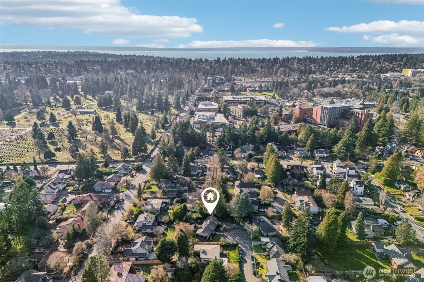 11537 Corliss Avenue N, Seattle, WA 98133-8534