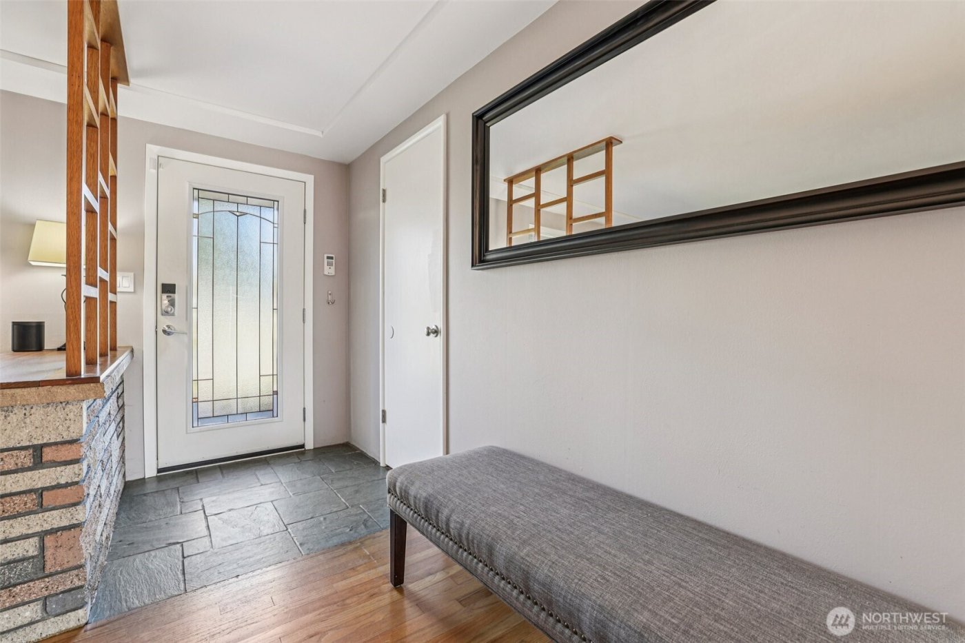 11537 Corliss Avenue N, Seattle, WA 98133-8534