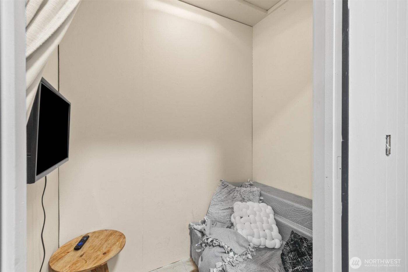 126 W First Street , Port Angeles, WA 98362