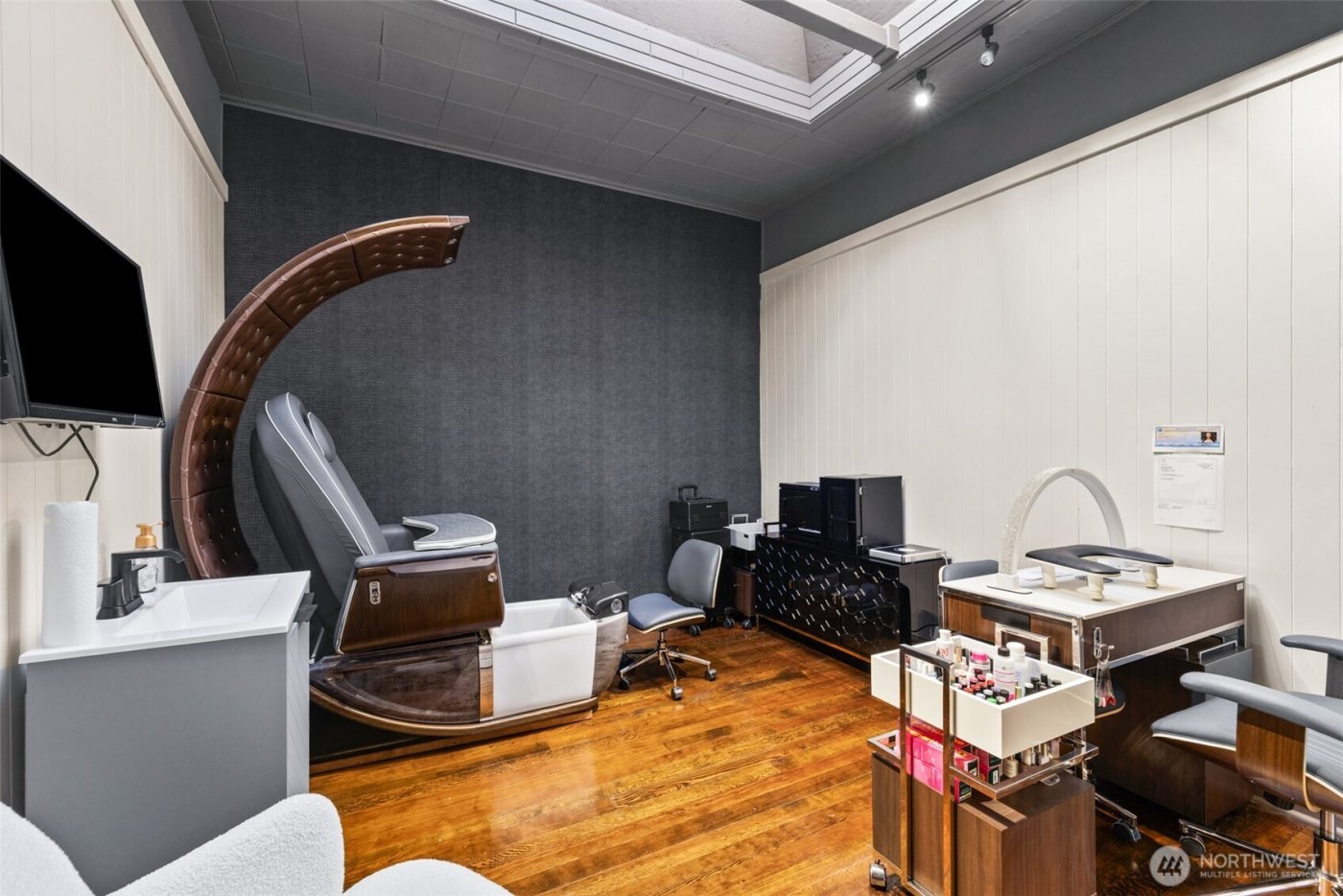 126 W First Street , Port Angeles, WA 98362