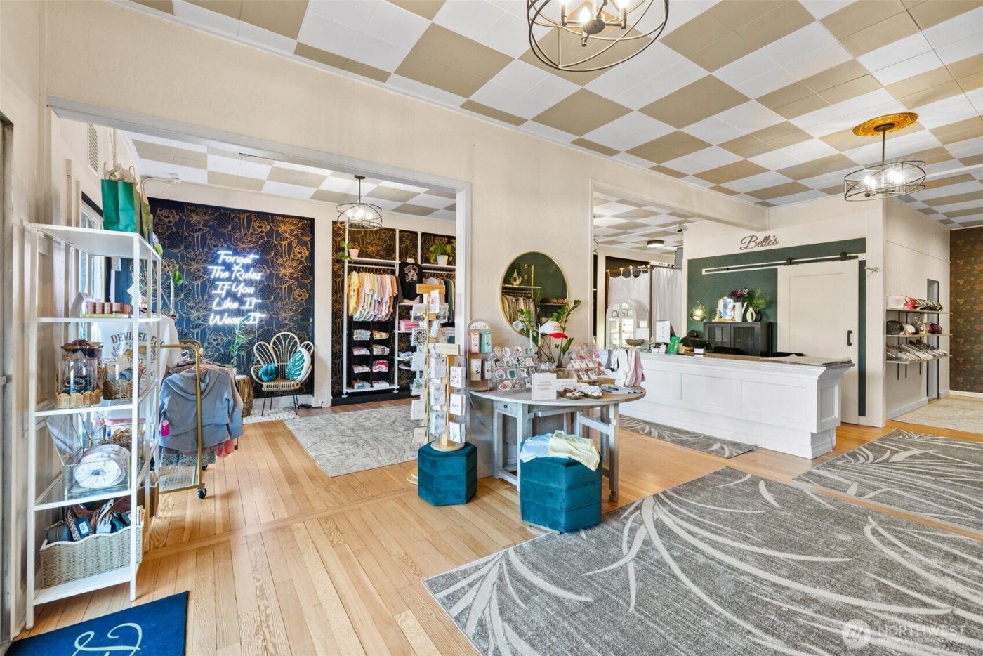 126 W First Street , Port Angeles, WA 98362