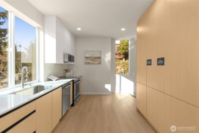 1014 B NE 70th Street , Seattle, WA 98115 - Photo 17