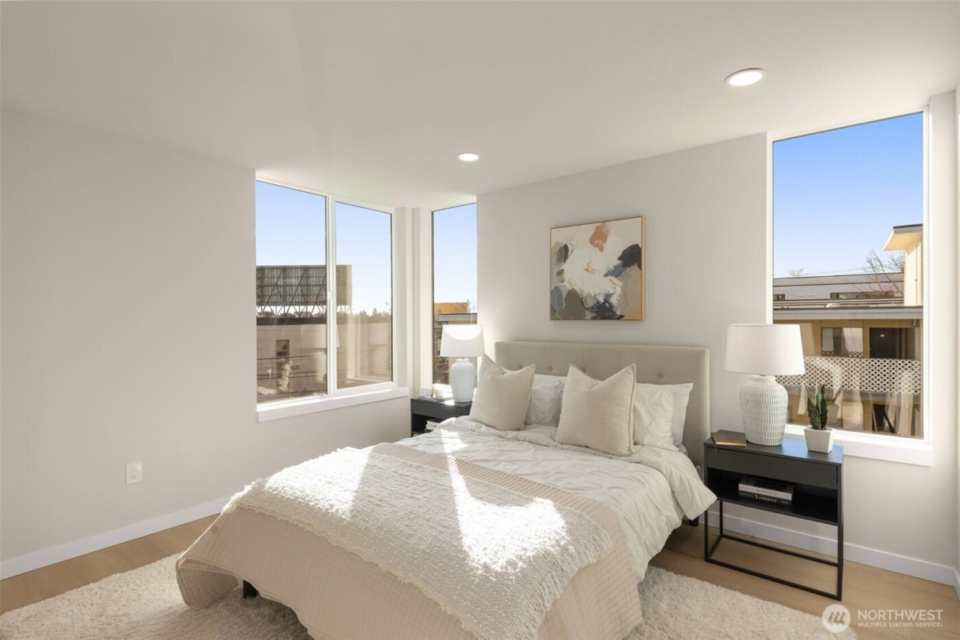 1014 B NE 70th Street , Seattle, WA 98115