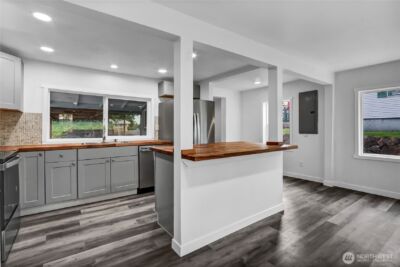 12034 68th Avenue S, Seattle, WA 98178 - Photo 5