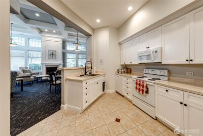 2220 132nd Avenue SE #A113, Bellevue, WA 98005-3977 - Photo 28