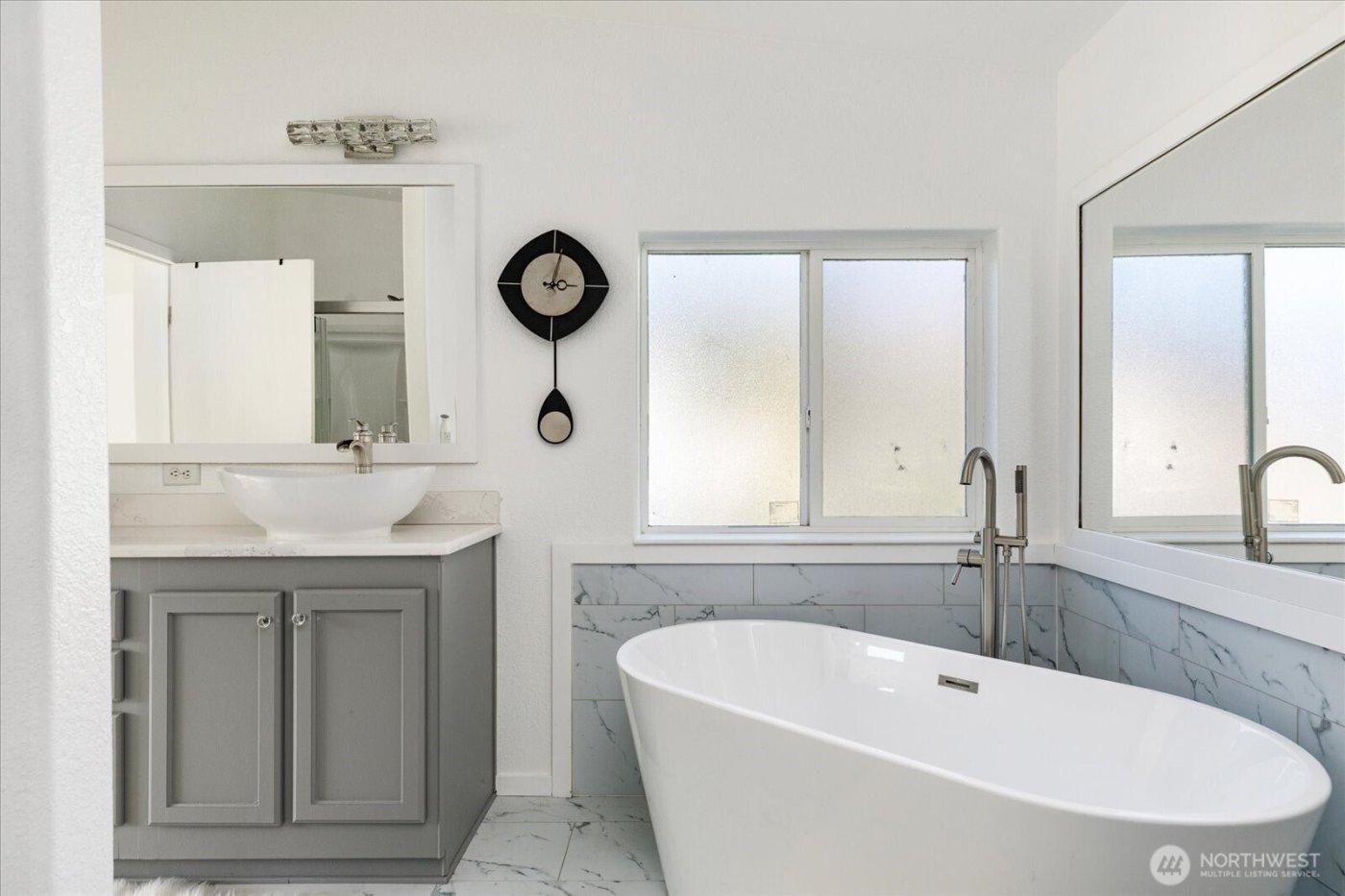 4522 Monkey Hill Road , Oak Harbor, WA 98277