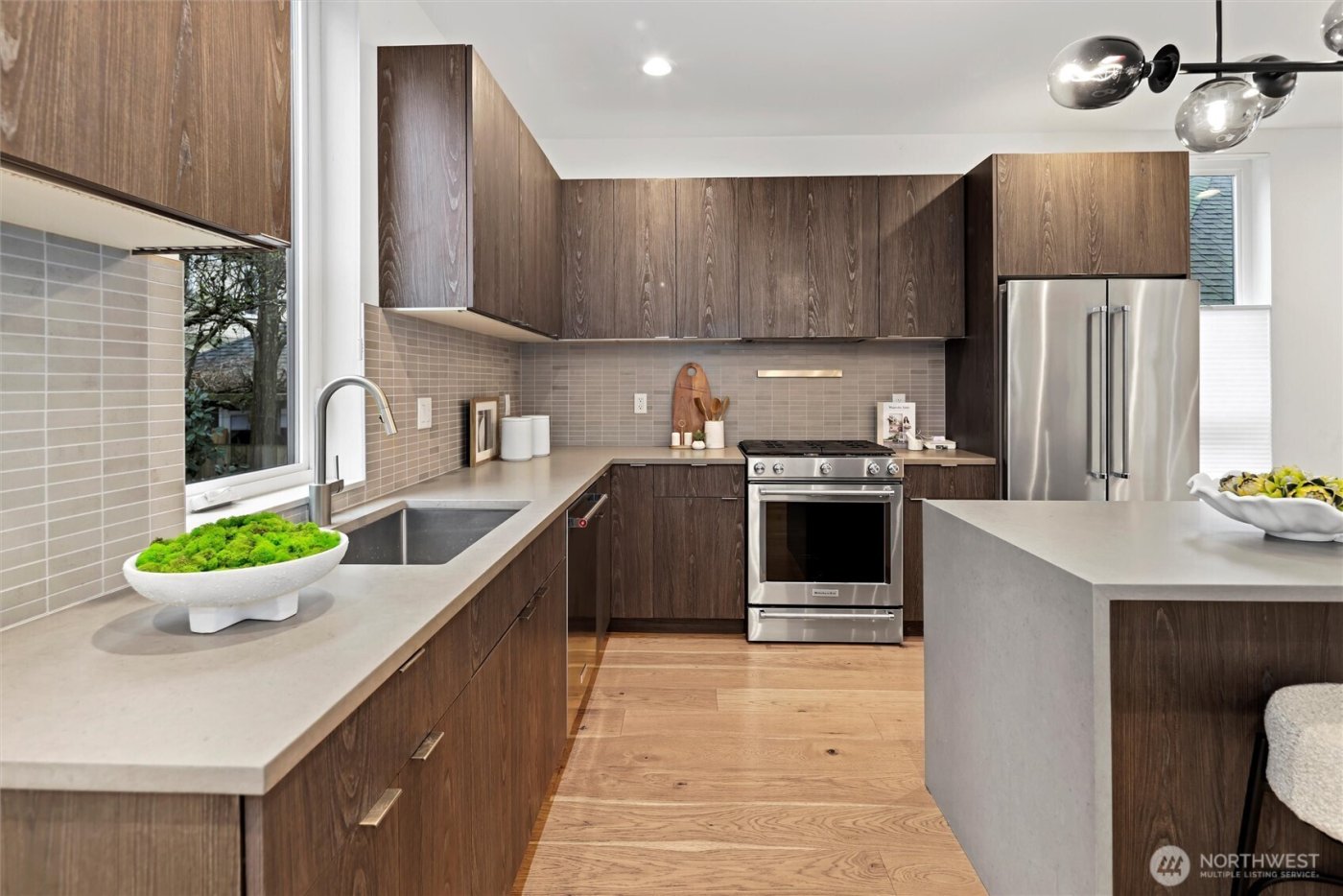 609 15th Avenue E, Seattle, WA 98112