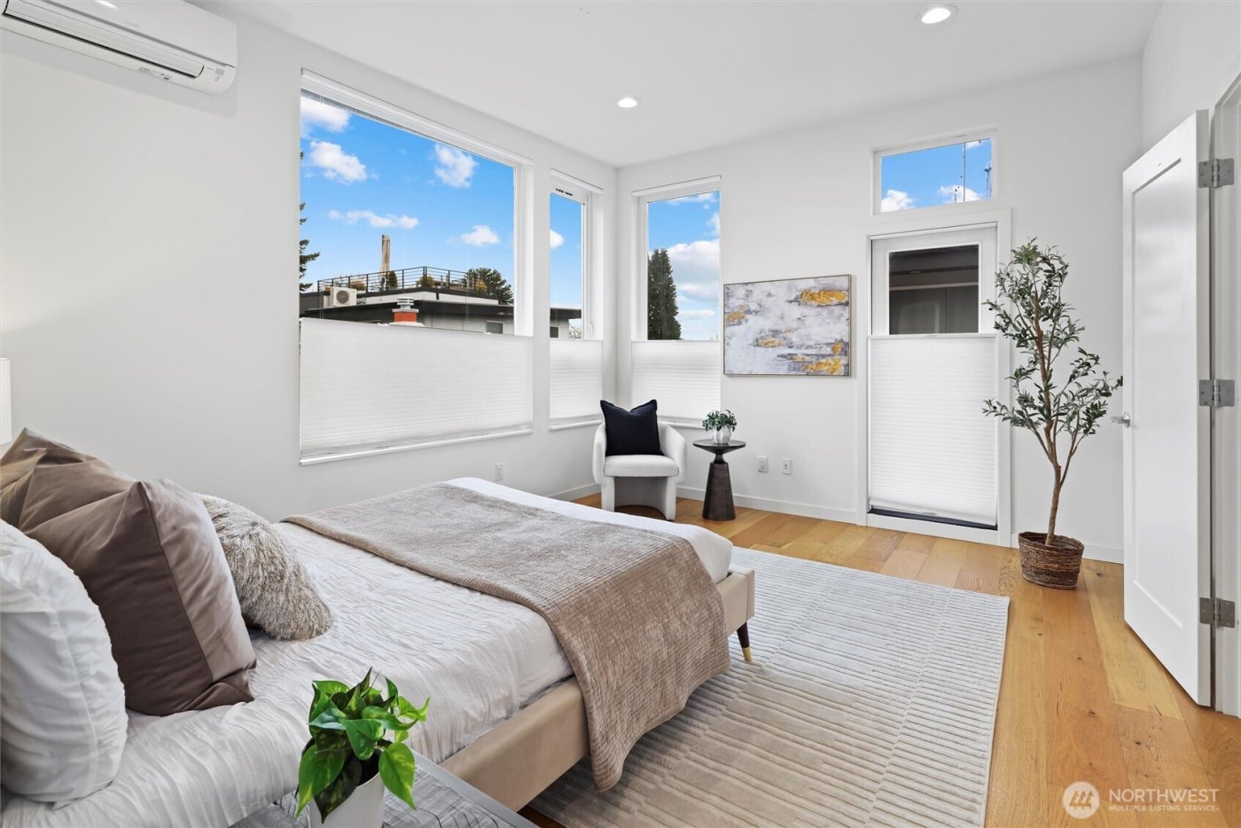 609 15th Avenue E, Seattle, WA 98112