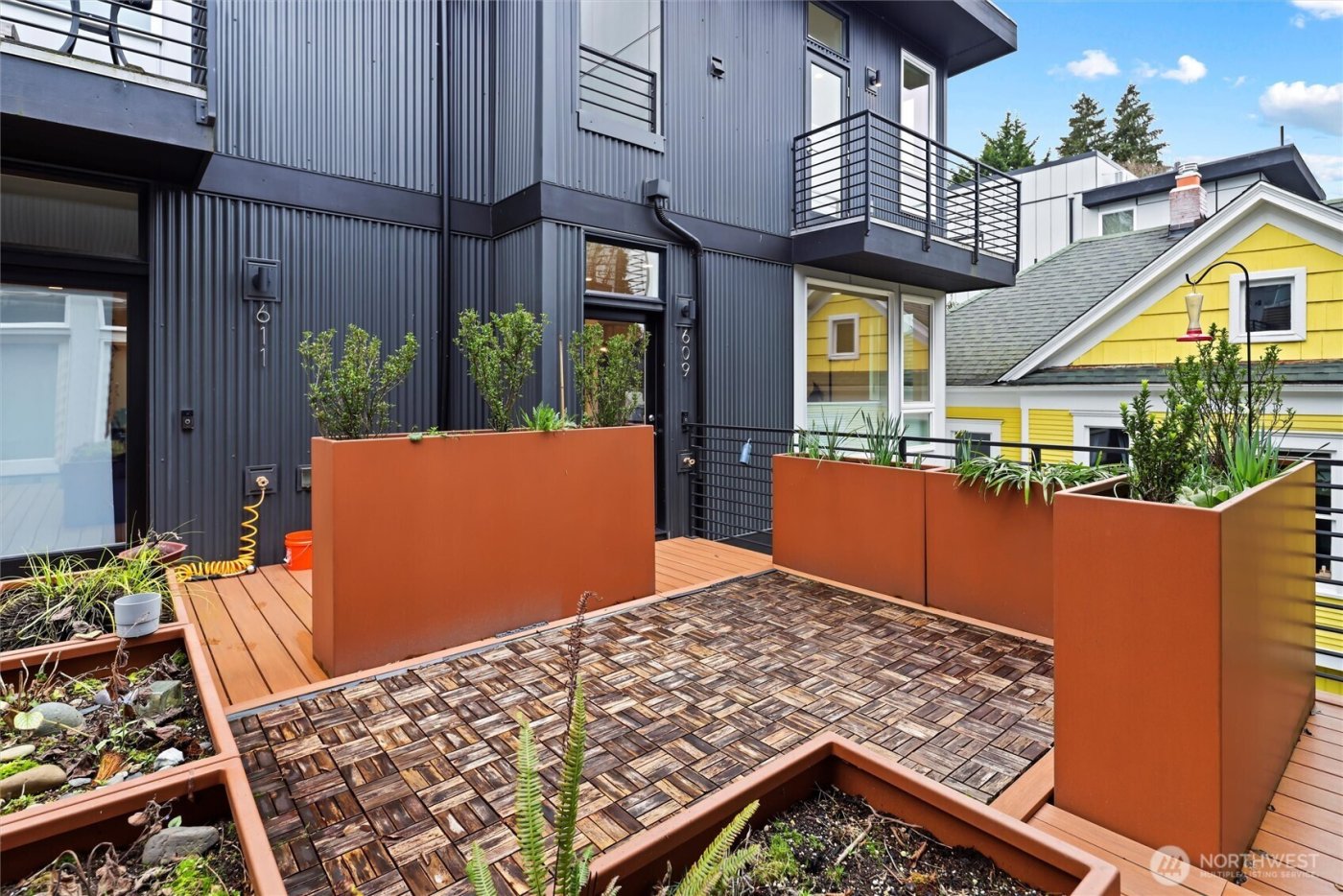 609 15th Avenue E, Seattle, WA 98112