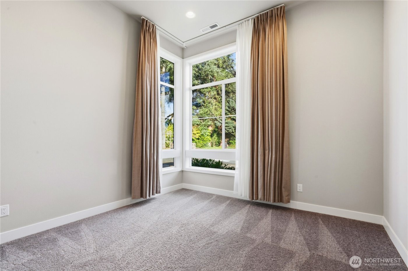 8803 NE 177th St #Lot10, Bothell, WA 98011