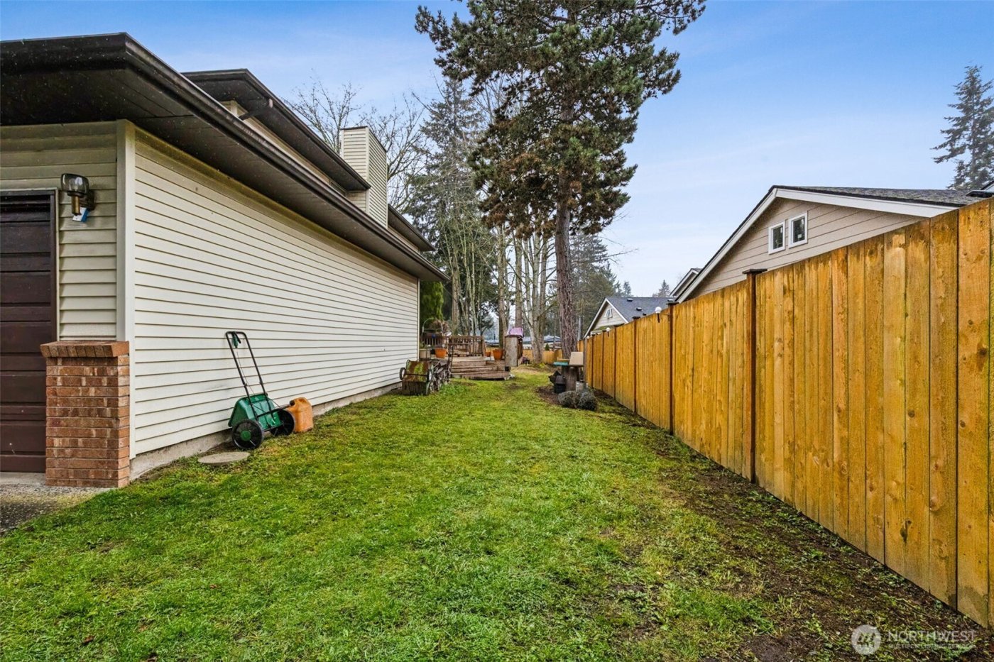 15215 Larch Way , Lynnwood, WA 98087