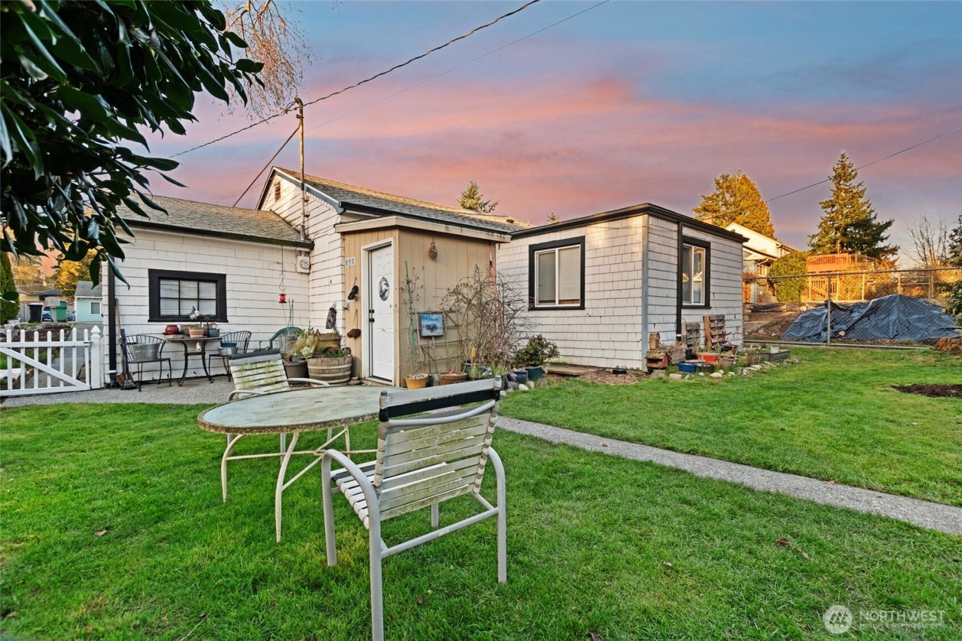 721 N 88th Street , Seattle, WA 98103