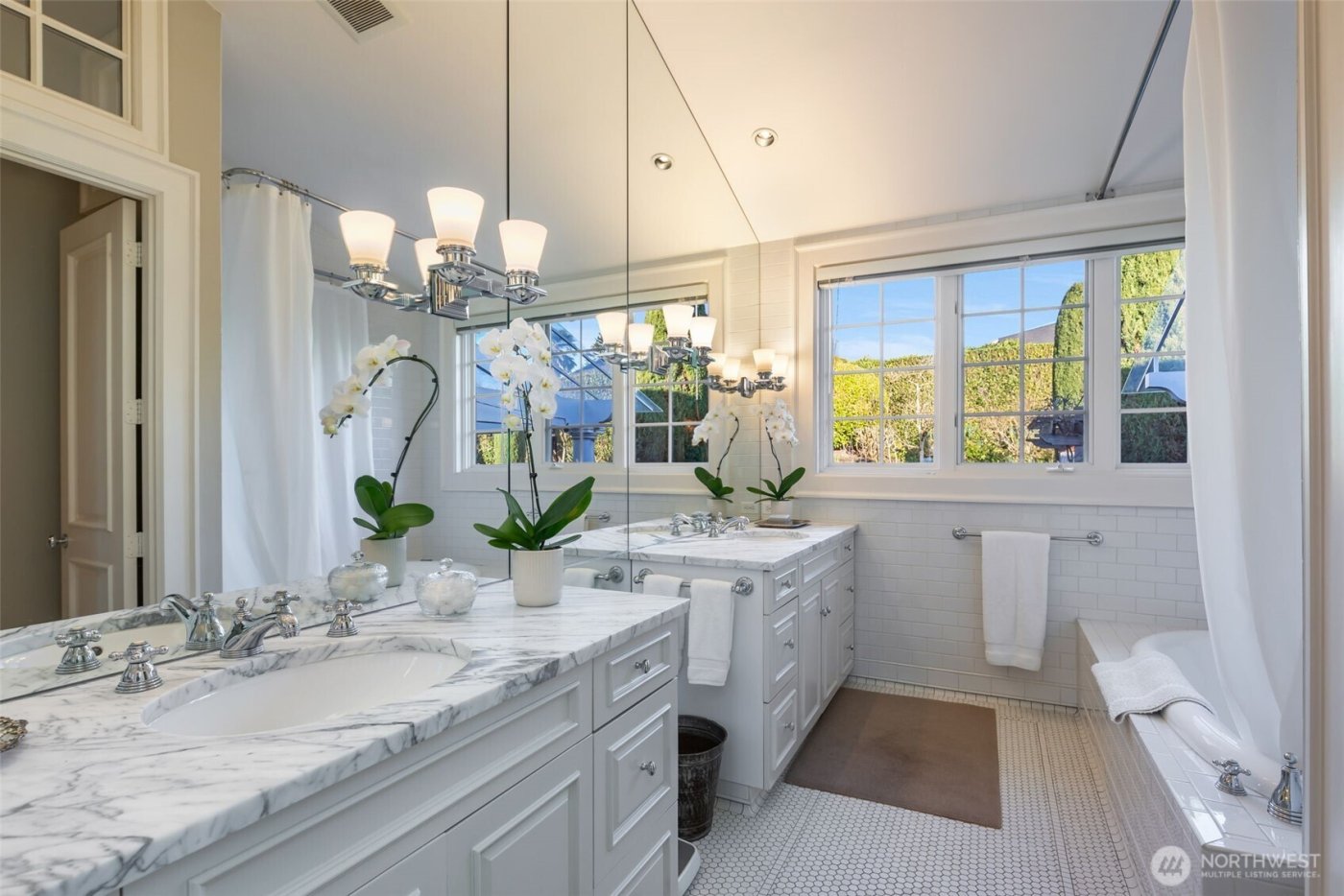 9400 Vineyard Crest , Bellevue, WA 98004