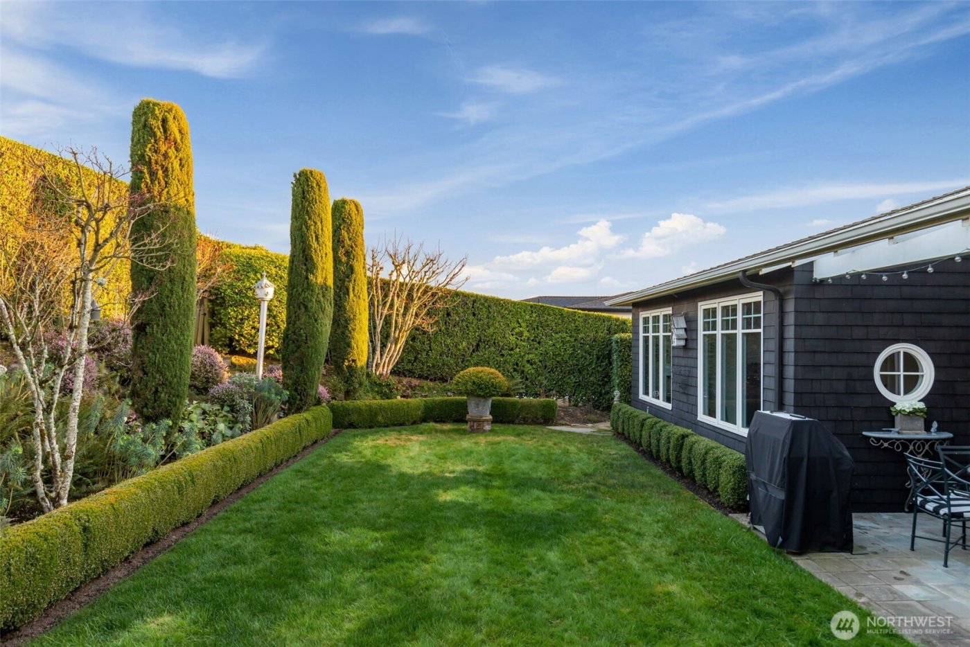 9400 Vineyard Crest , Bellevue, WA 98004