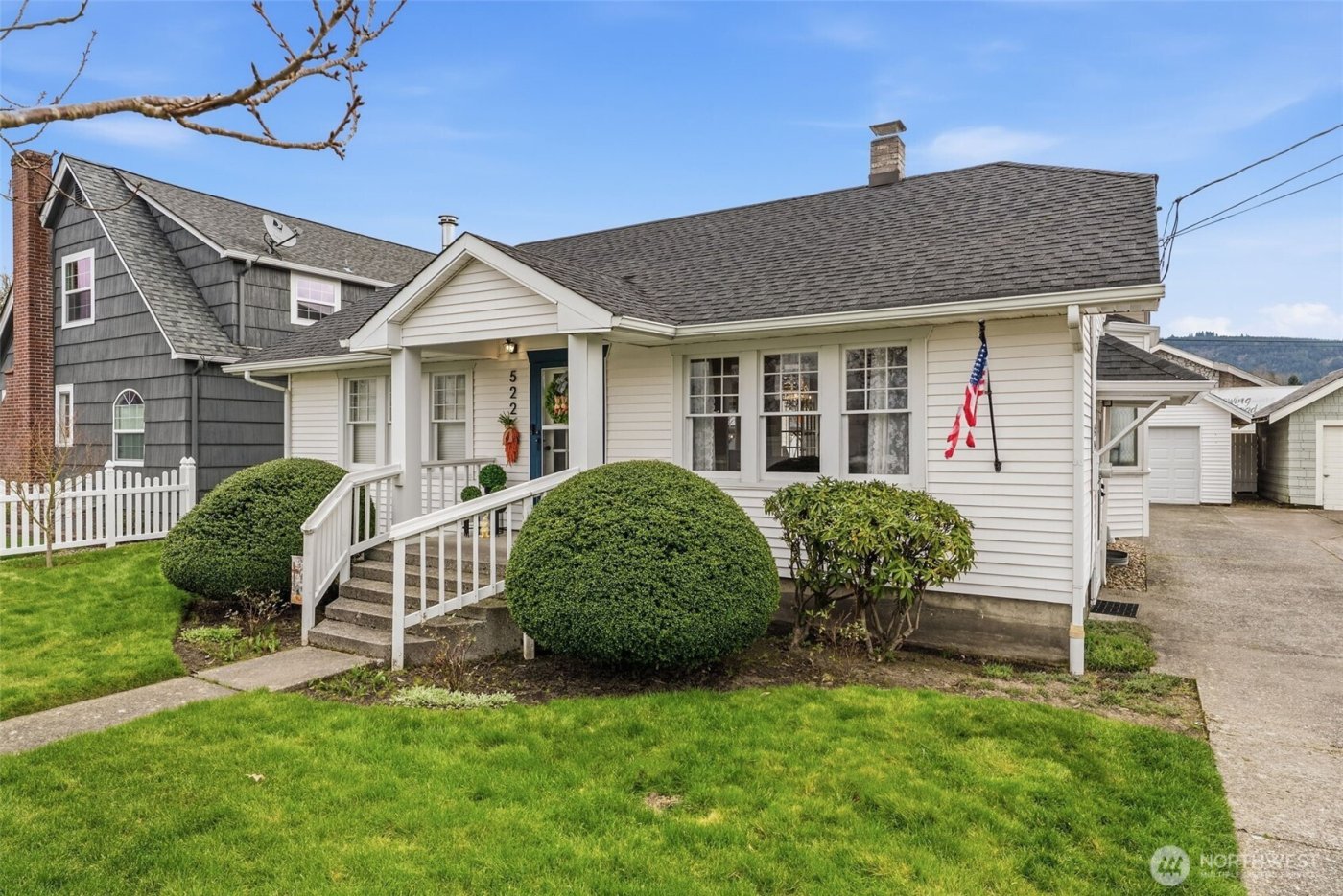 522 SW Front Avenue , Castle Rock, WA 98611