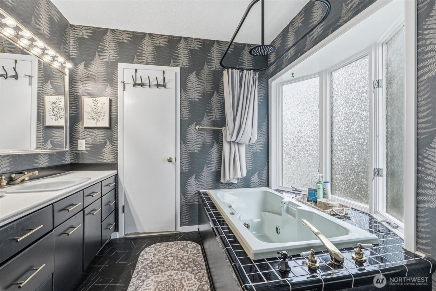 522 SW Front Avenue , Castle Rock, WA 98611