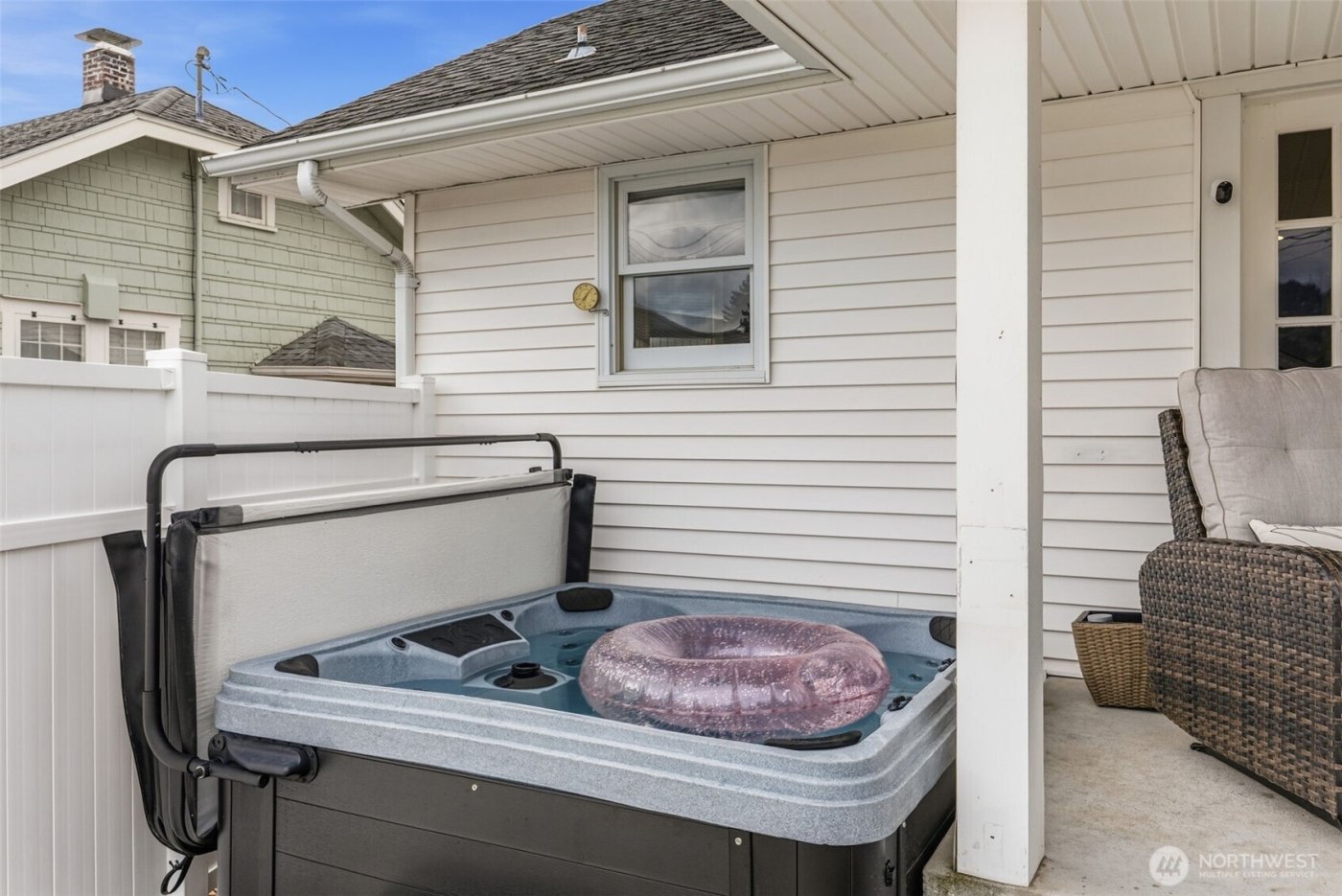 522 SW Front Avenue , Castle Rock, WA 98611