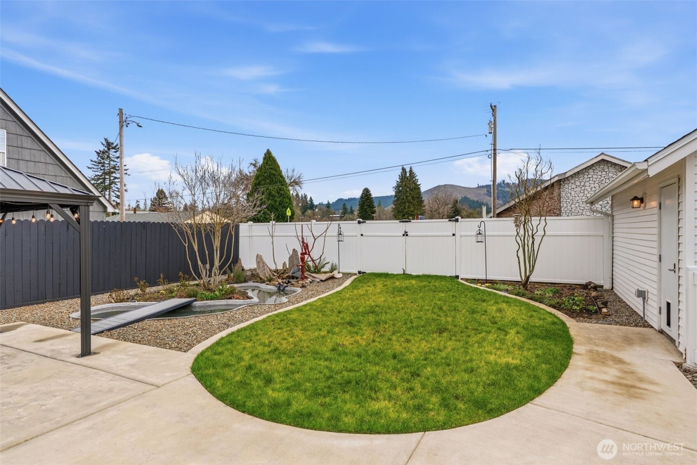 522 SW Front Avenue , Castle Rock, WA 98611