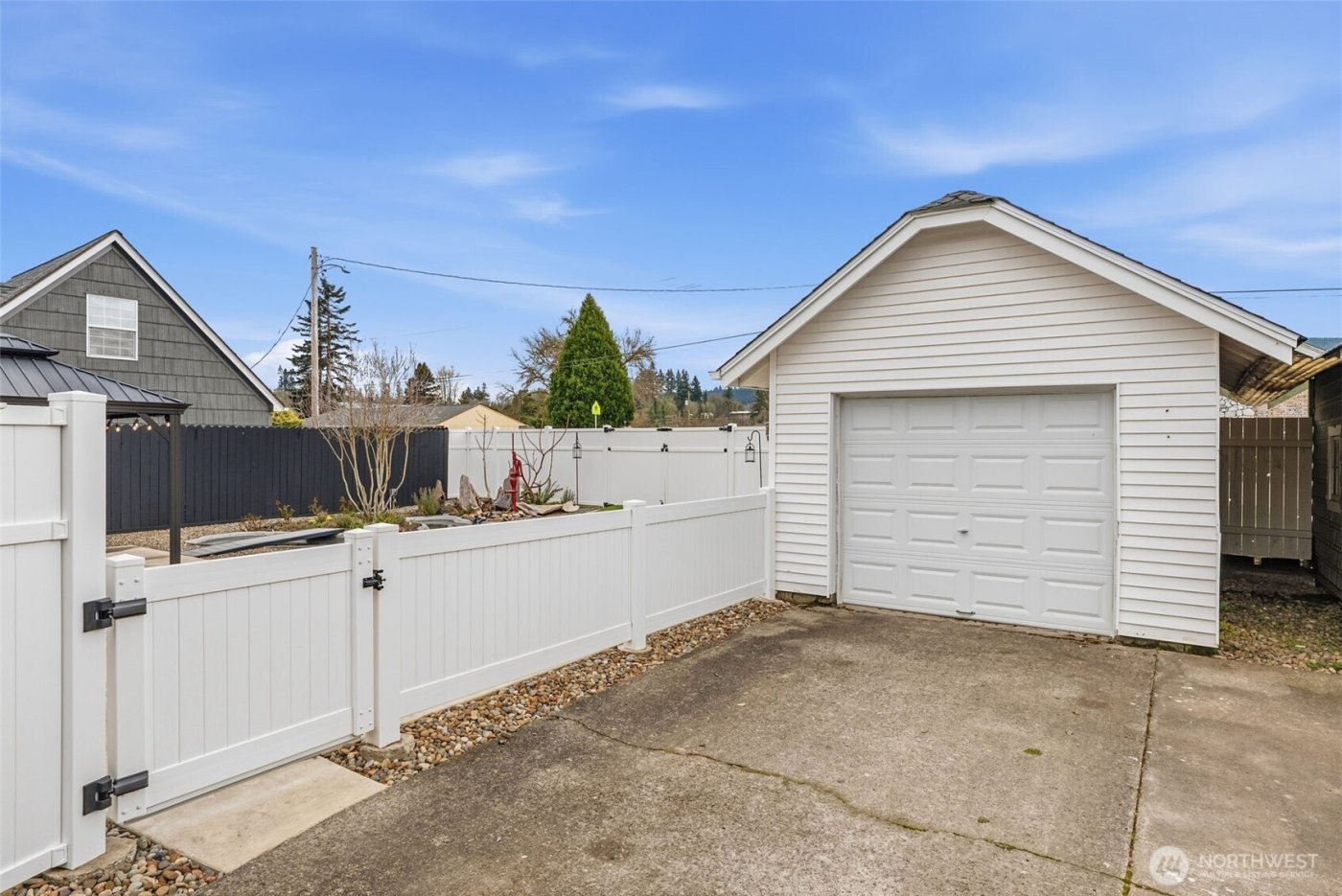 522 SW Front Avenue , Castle Rock, WA 98611