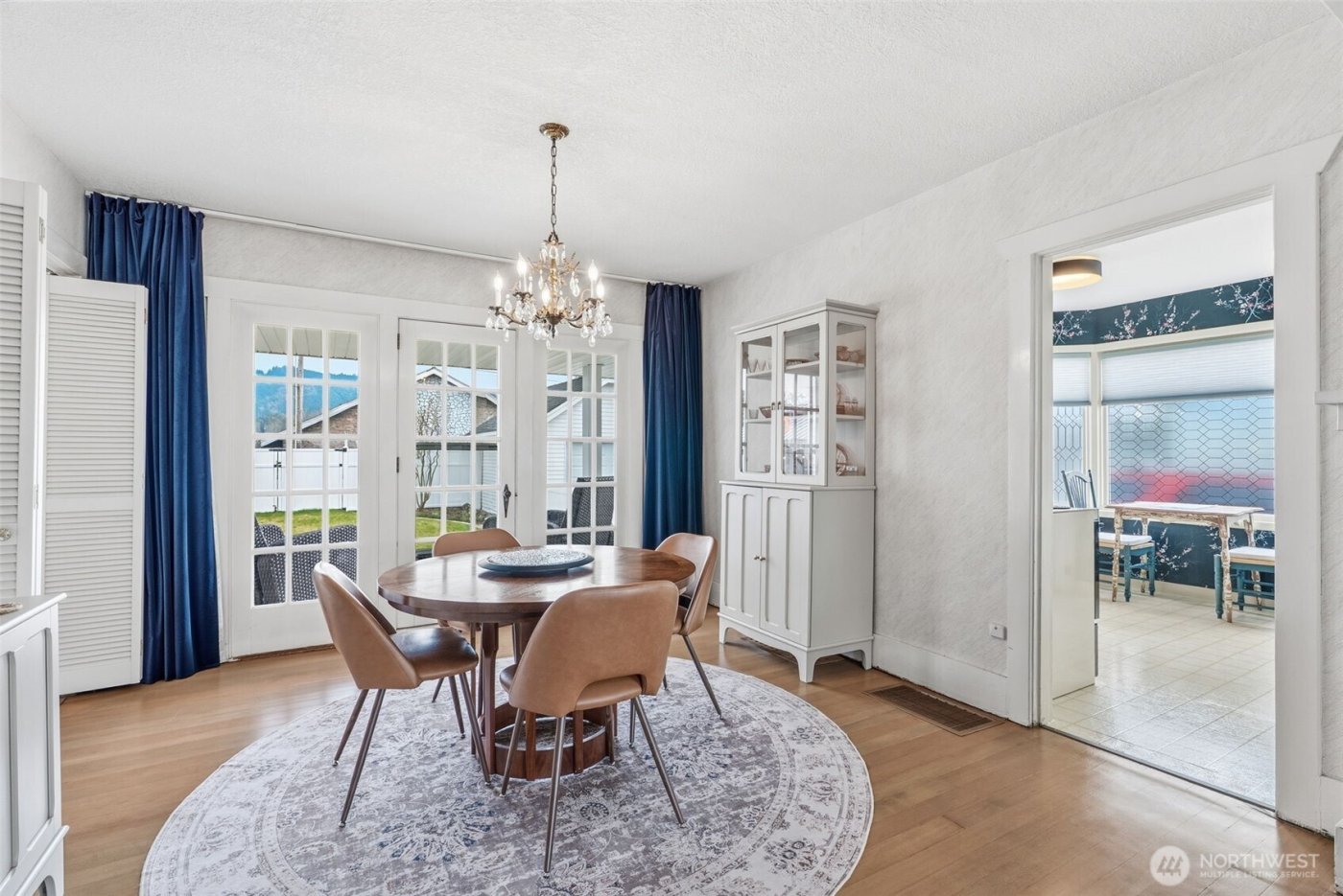 522 SW Front Avenue , Castle Rock, WA 98611