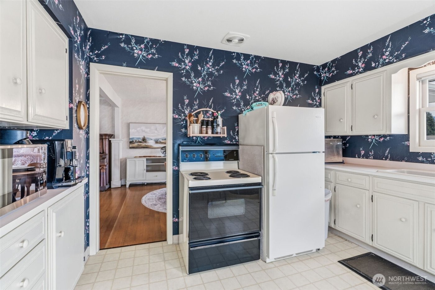 522 SW Front Avenue , Castle Rock, WA 98611