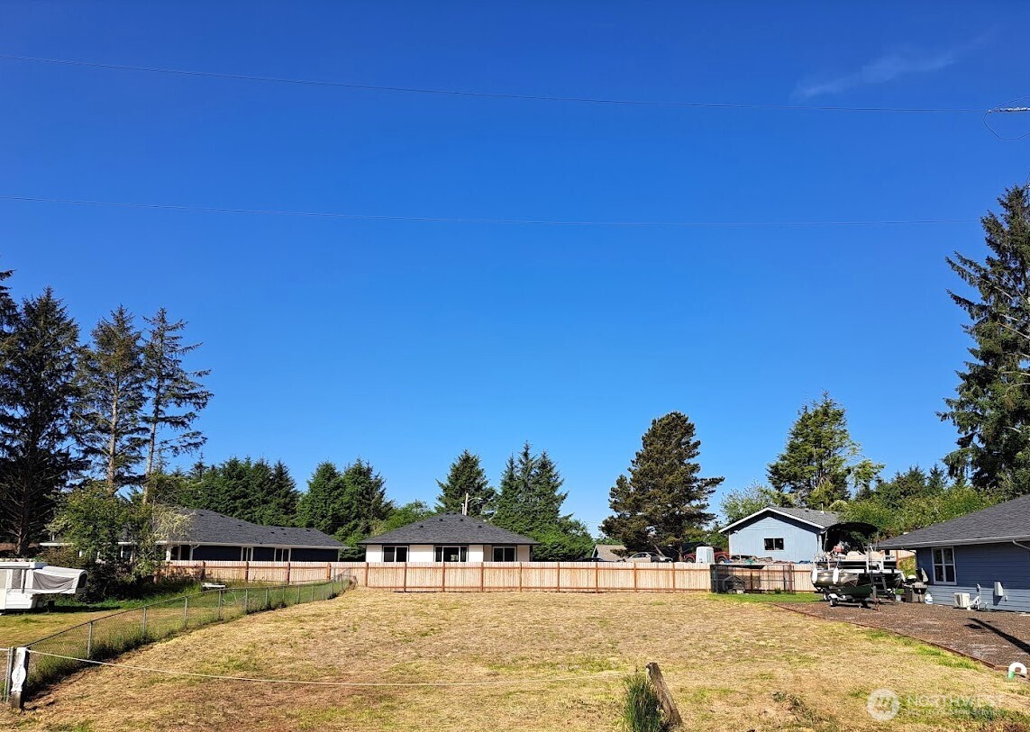 729 Wood Duck Avenue SE, Ocean Shores, WA 98569