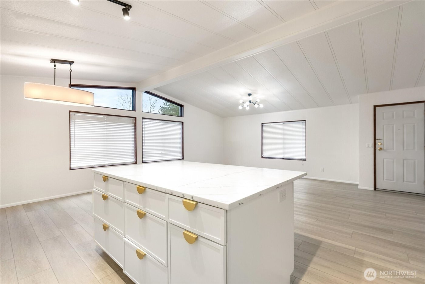 28000 NE 142nd Place #121, Duvall, WA 98019