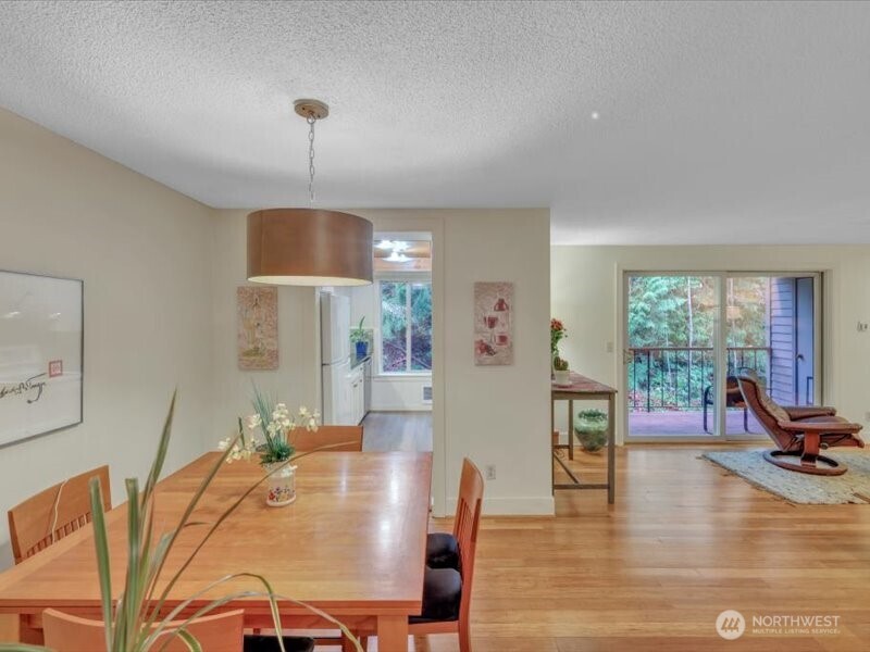 4629 W Lake Sammamish Parkway SE #H206, Issaquah, WA 98027