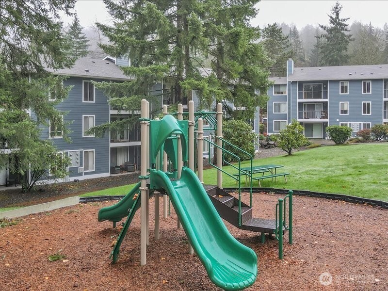4629 W Lake Sammamish Parkway SE #H206, Issaquah, WA 98027