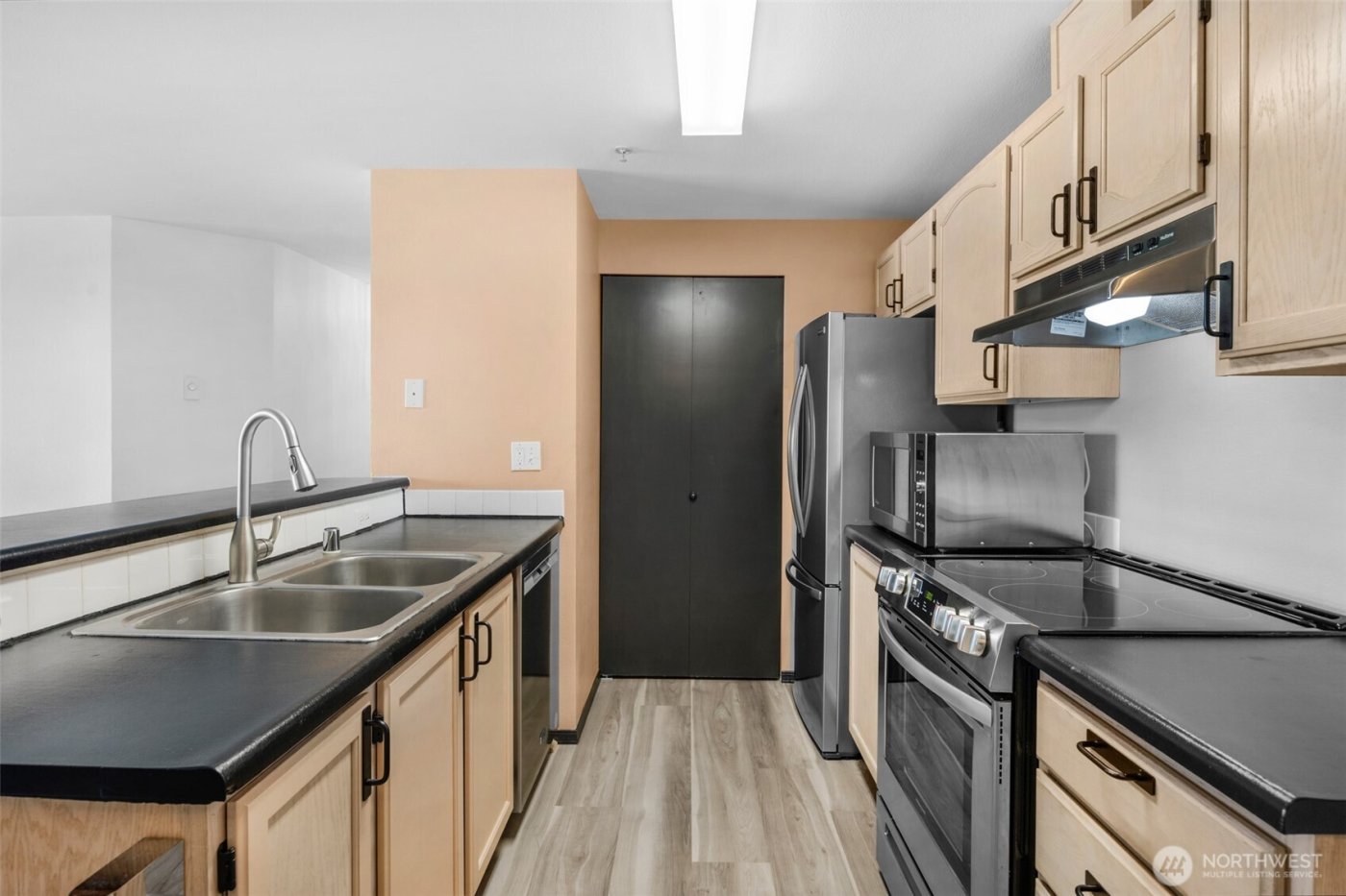 1001 W Casino Road #A303, Everett, WA 98204