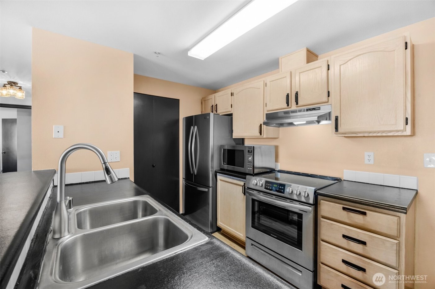 1001 W Casino Road #A303, Everett, WA 98204