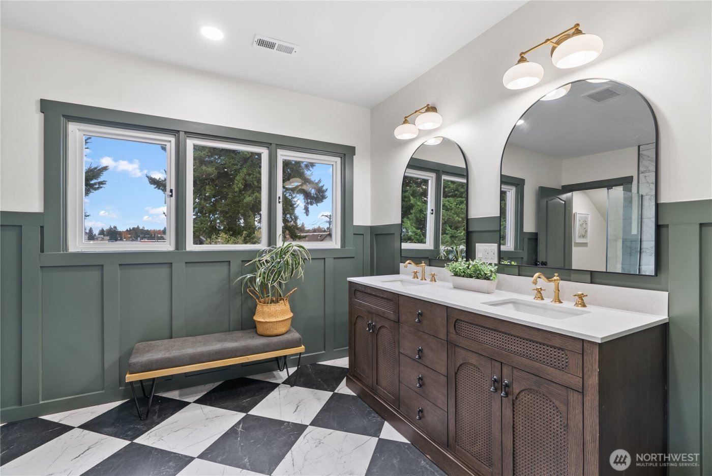 6206 S Warner Street , Tacoma, WA 98409