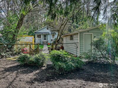 2337 NE 86th Street , Seattle, WA 98115-3317 - Photo 2