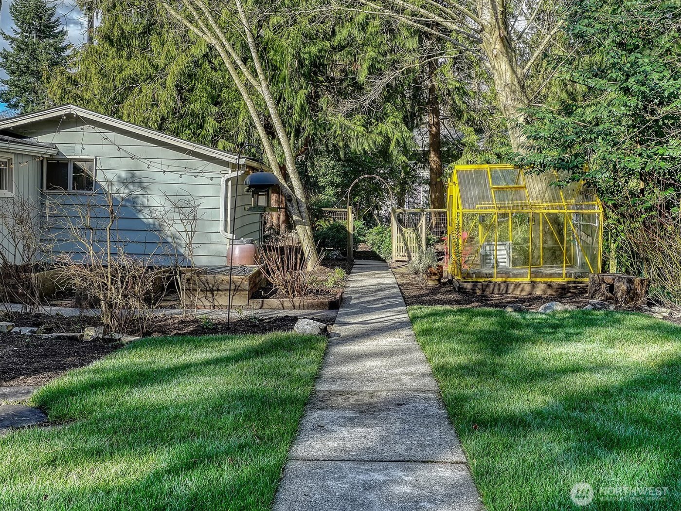 2337 NE 86th Street , Seattle, WA 98115-3317